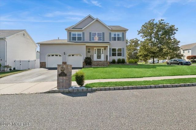 2 Higgins Court, Howell