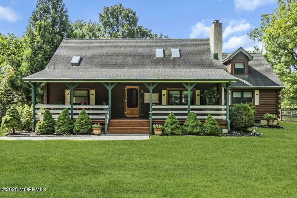 51 Casino Drive, Farmingdale