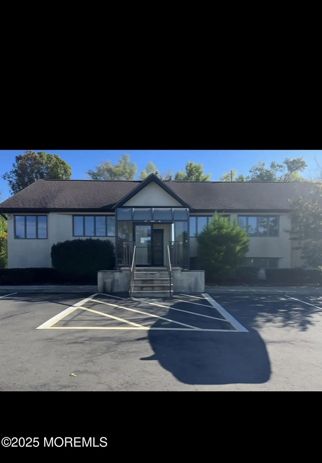 98 Craig Road, Manalapan