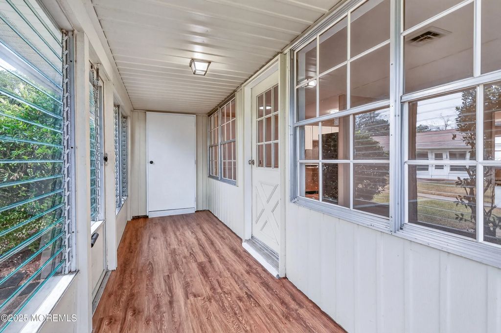 1207d Shetland Drive, Lakewood