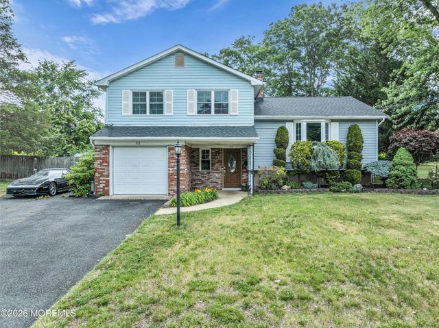 32 Brunswick Drive, Howell