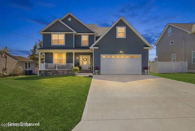 136 Lilac Drive, Brick