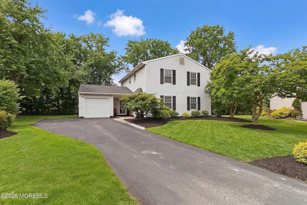 9 Bell Court, Howell