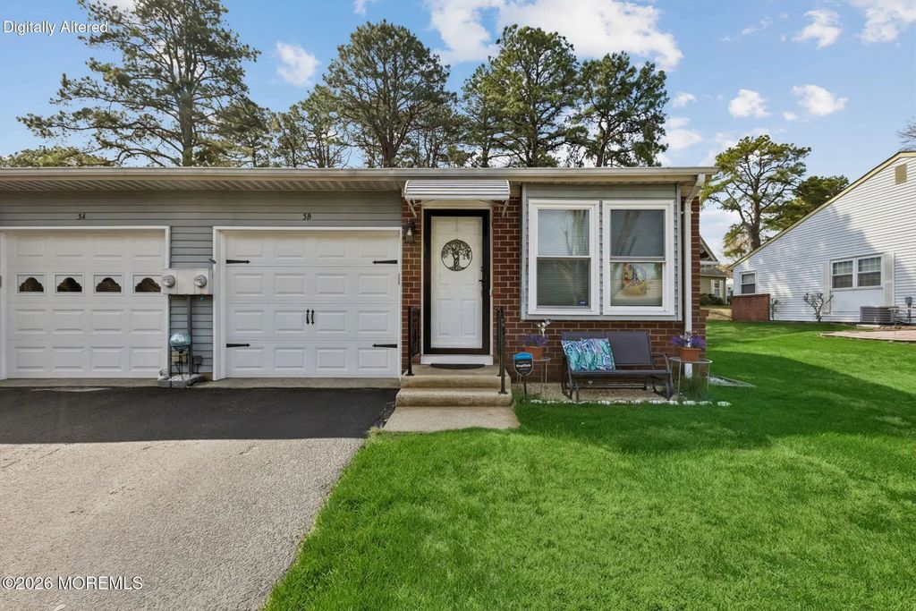 3b Greenwood Lane 62, Whiting
