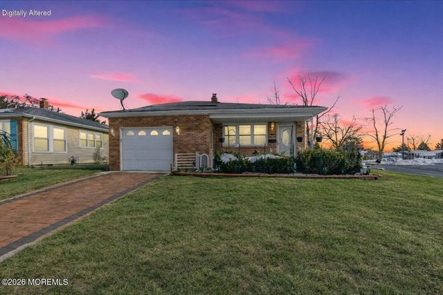 2 Liberta Drive, Toms River