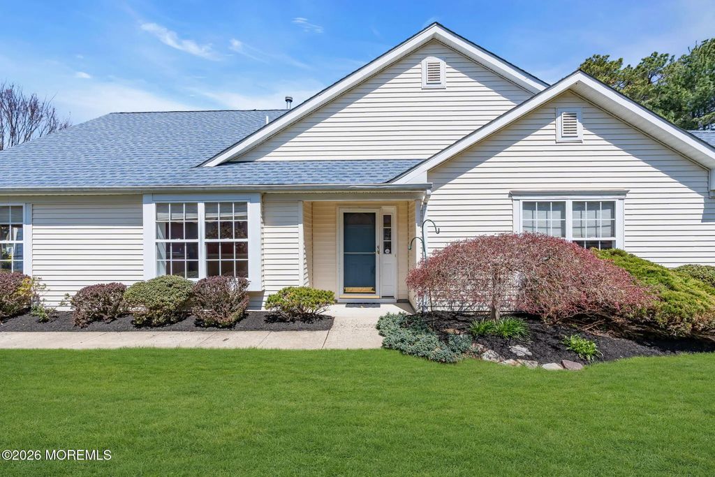 2621 Meadow Lake Drive, Toms River