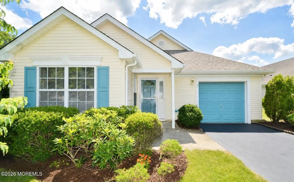 3486 Vicari Avenue, Toms River