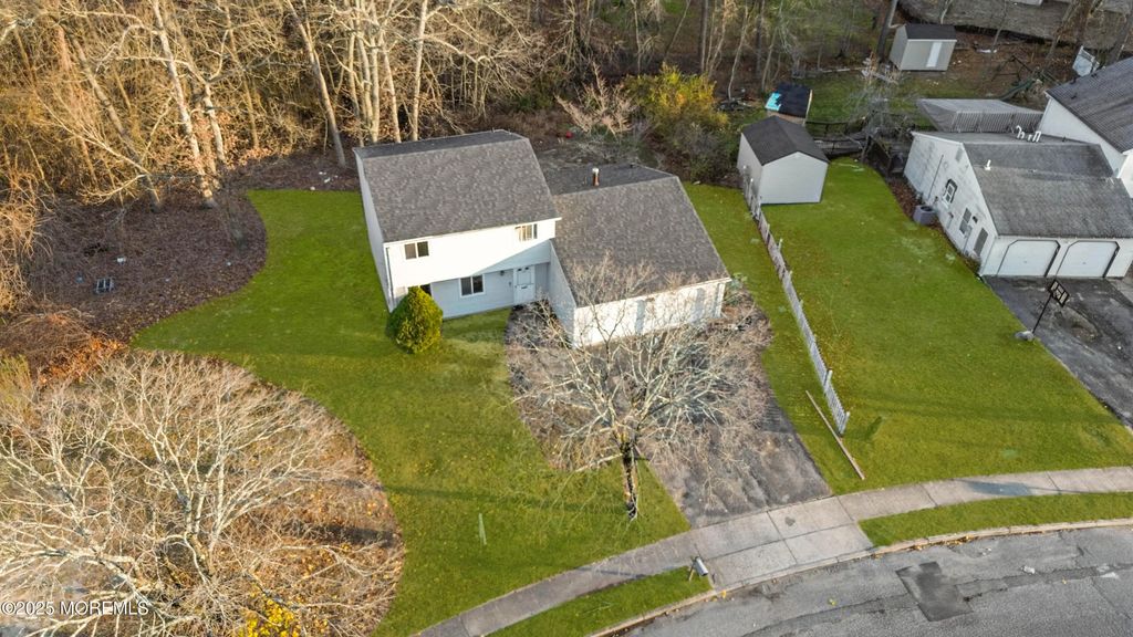 129 Van Buren Avenue, Lakewood