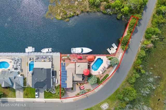 54 Cedar Island Drive, Brick