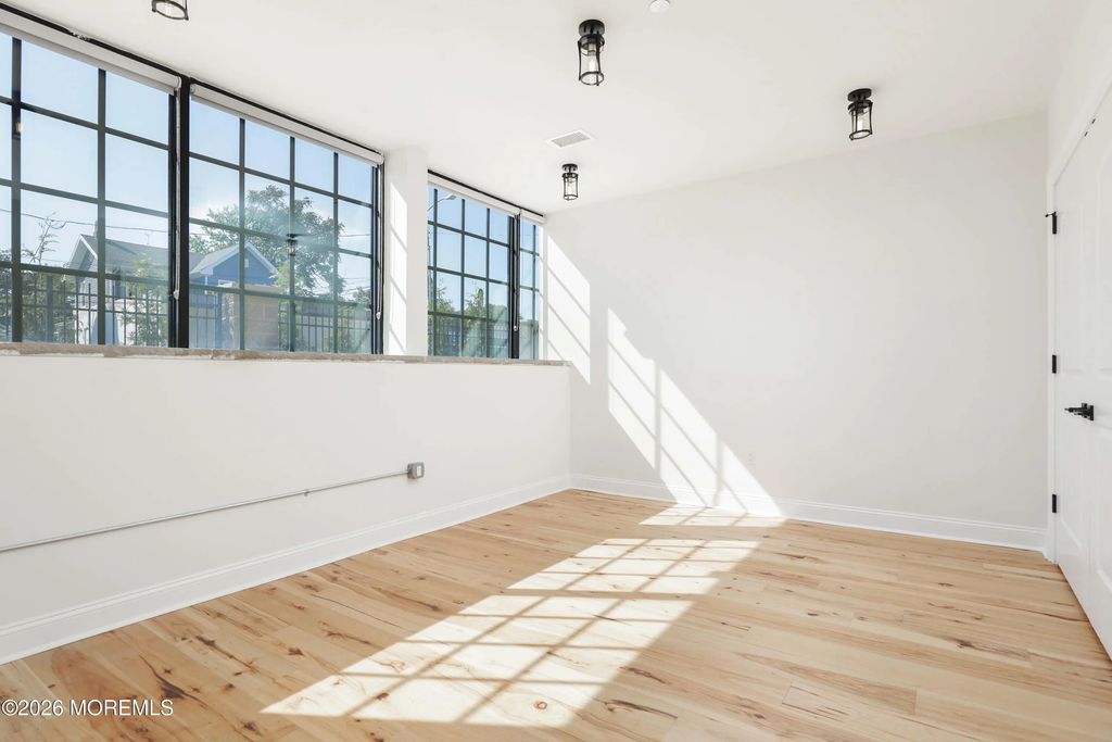 179 Chelsea Avenue 101, Long Branch