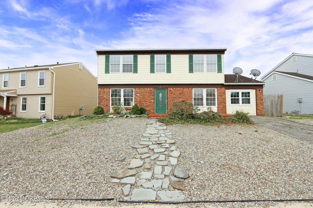 5 Compass Lane, Barnegat