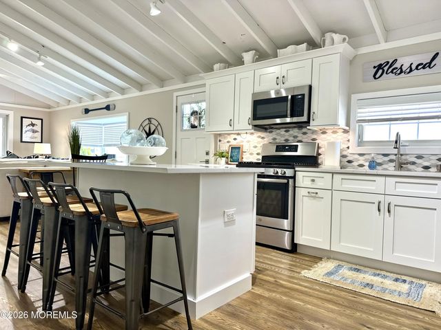 225 Ocean Bay Boulevard, Lavallette
