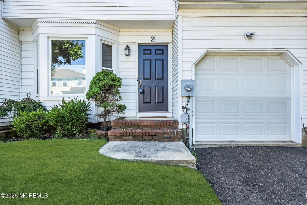 21 Carriage Lane, Englishtown