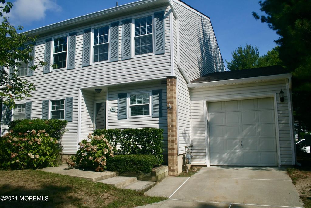 16 Apple Drive, Spring Lake Heights