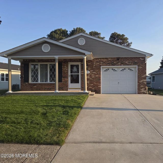 7 Augusta Court, Toms River
