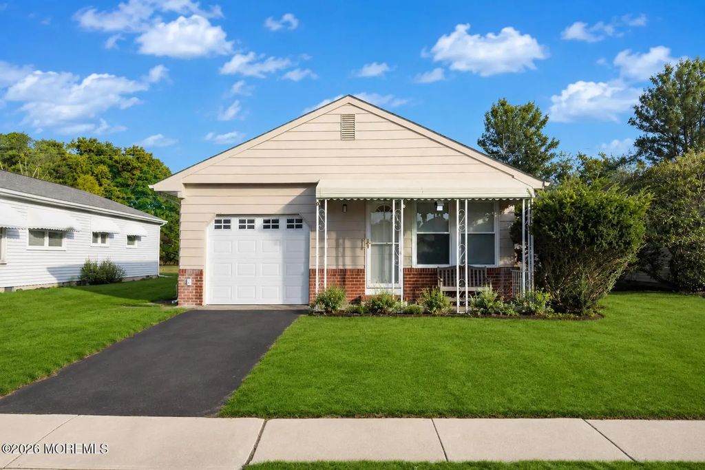 91 Cabrillo Boulevard, Toms River