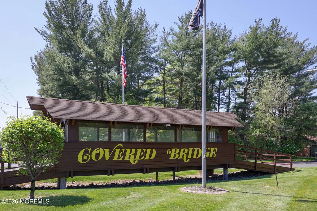 240 Medford Court A, Manalapan