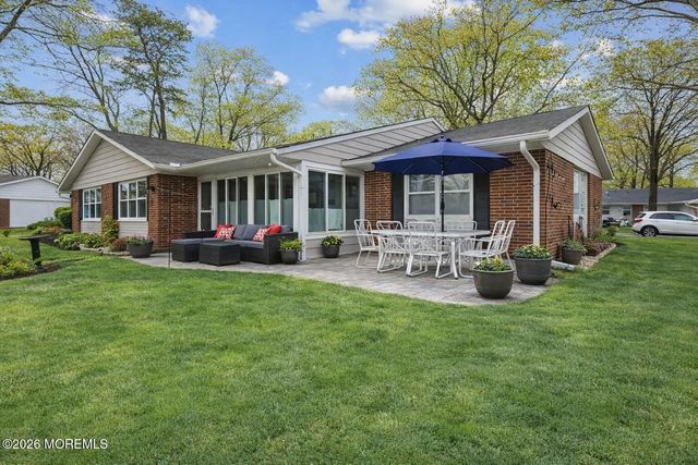 609b Lake Point Drive B, Lakewood