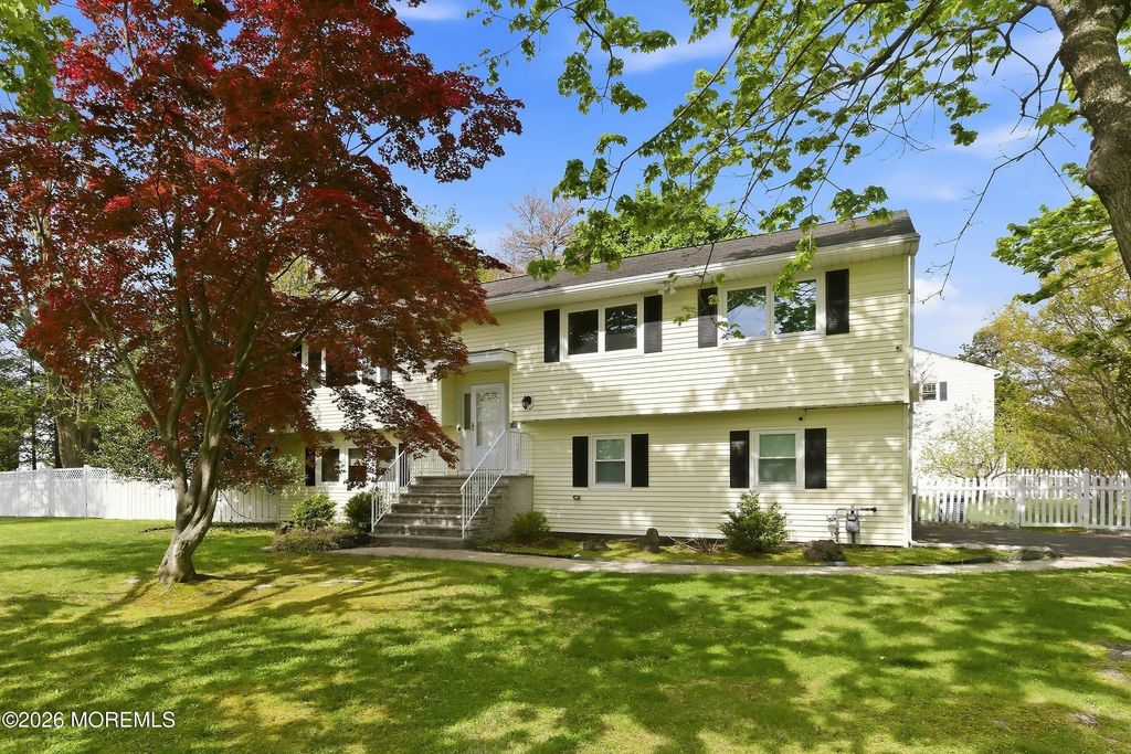 1109 Hope Road, Tinton Falls