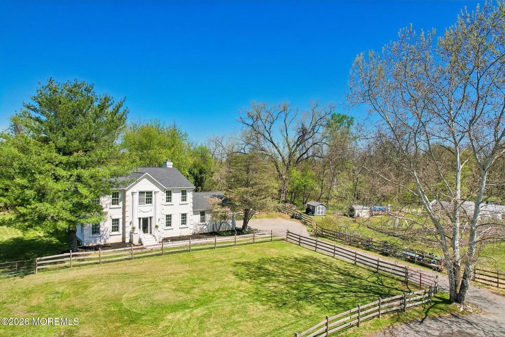 12 Nan Tone Court, Colts Neck