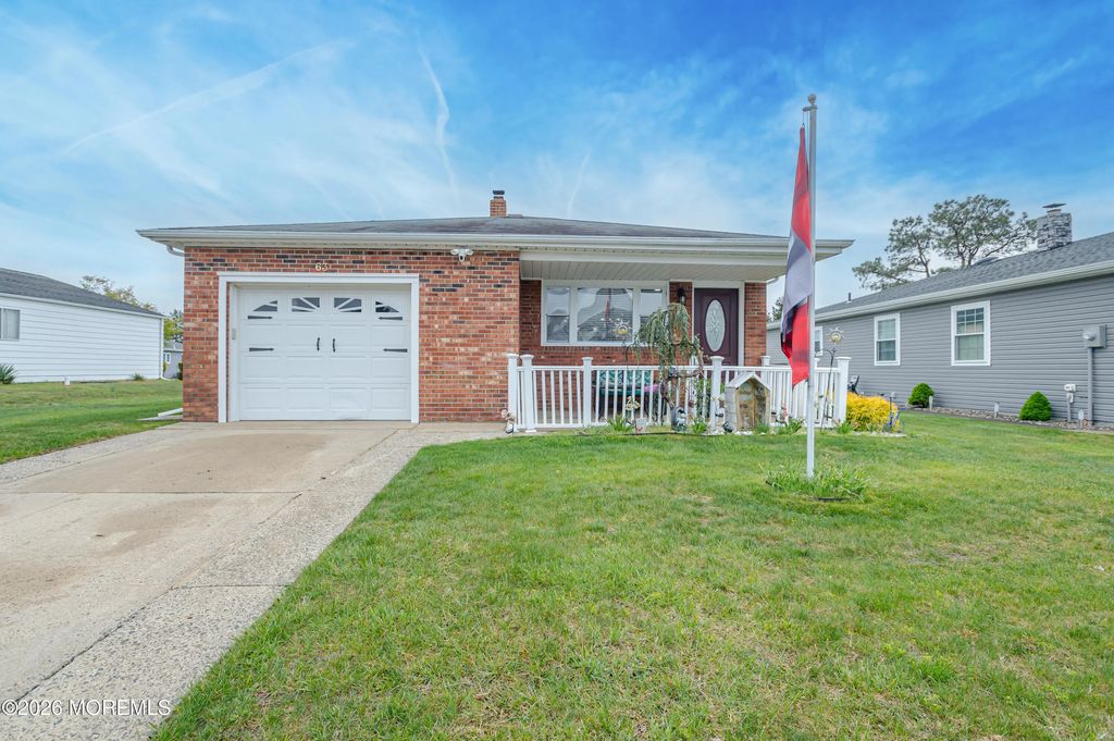 63 Puerto Vallarta Street, Toms River
