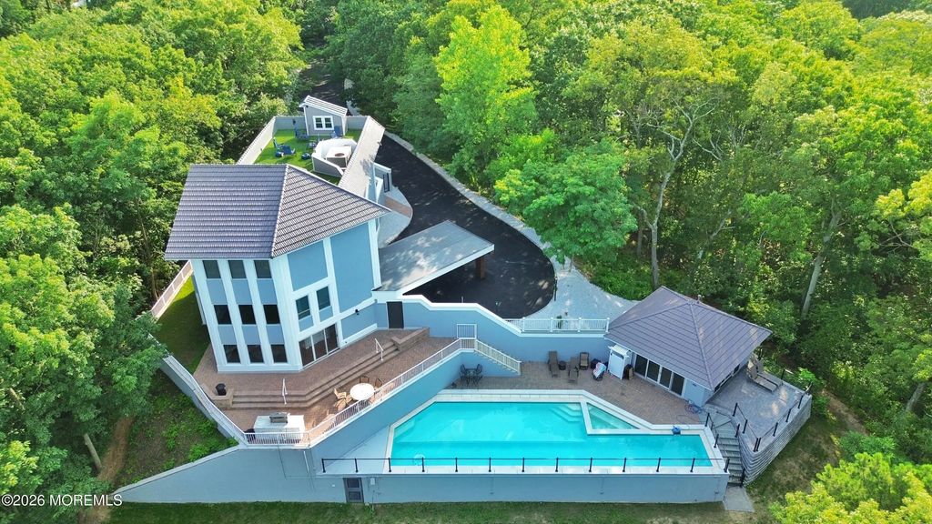 401 Overlook Drive, Neptune Township