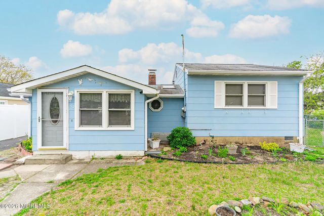 172 Cherry Quay Road, Brick