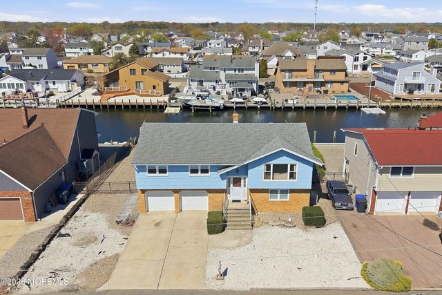 616 Baron Street, Toms River