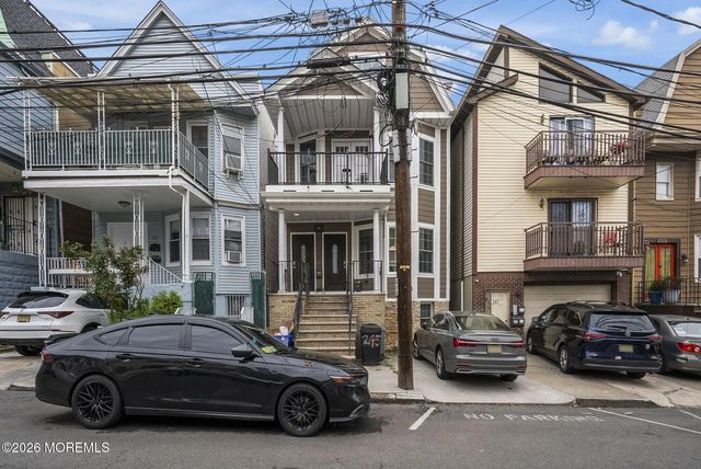 245 Jewett Avenue, Jersey City