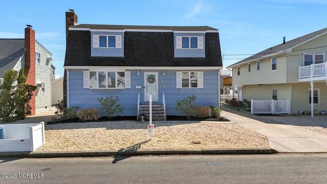 274 S 1st Street, Surf City