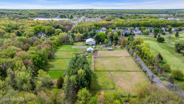 10 Daum Road, Manalapan