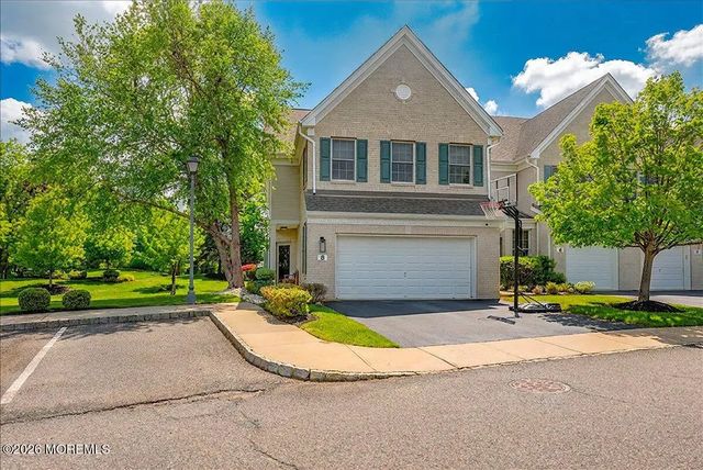 8 Fells Drive, Manalapan
