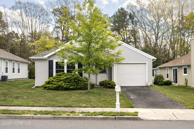 98 Pine Oak Boulevard, Barnegat