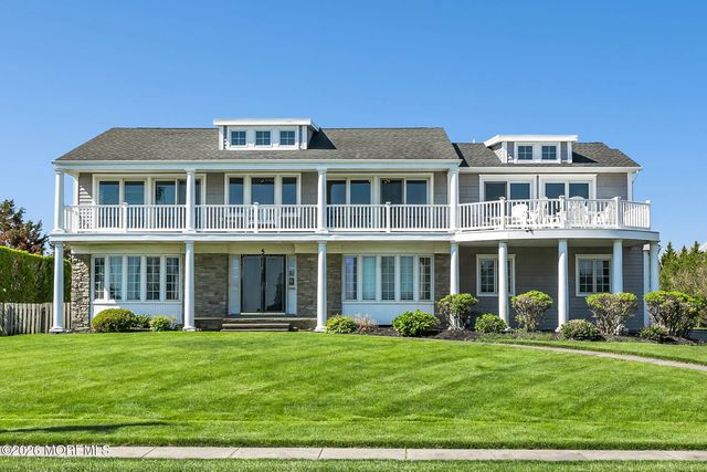 5 Lorraine Avenue, Spring Lake