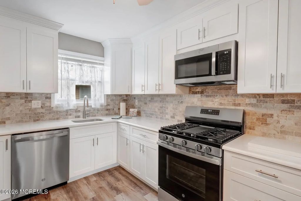 49 Trent Drive, Toms River