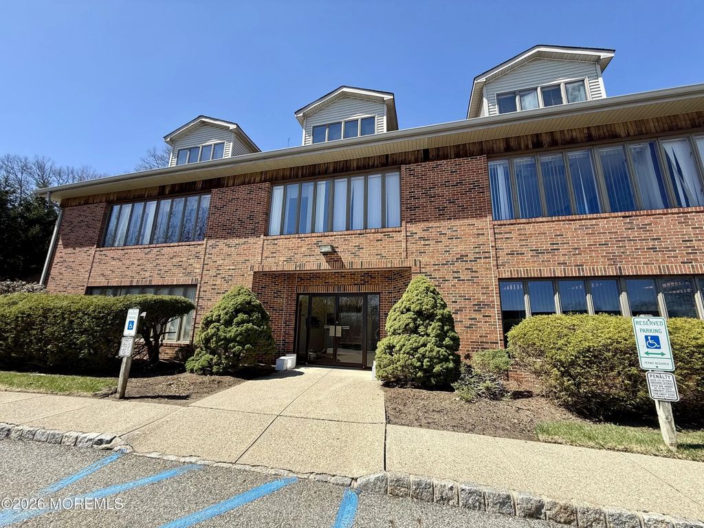 15 Kiel Avenue 201, Kinnelon