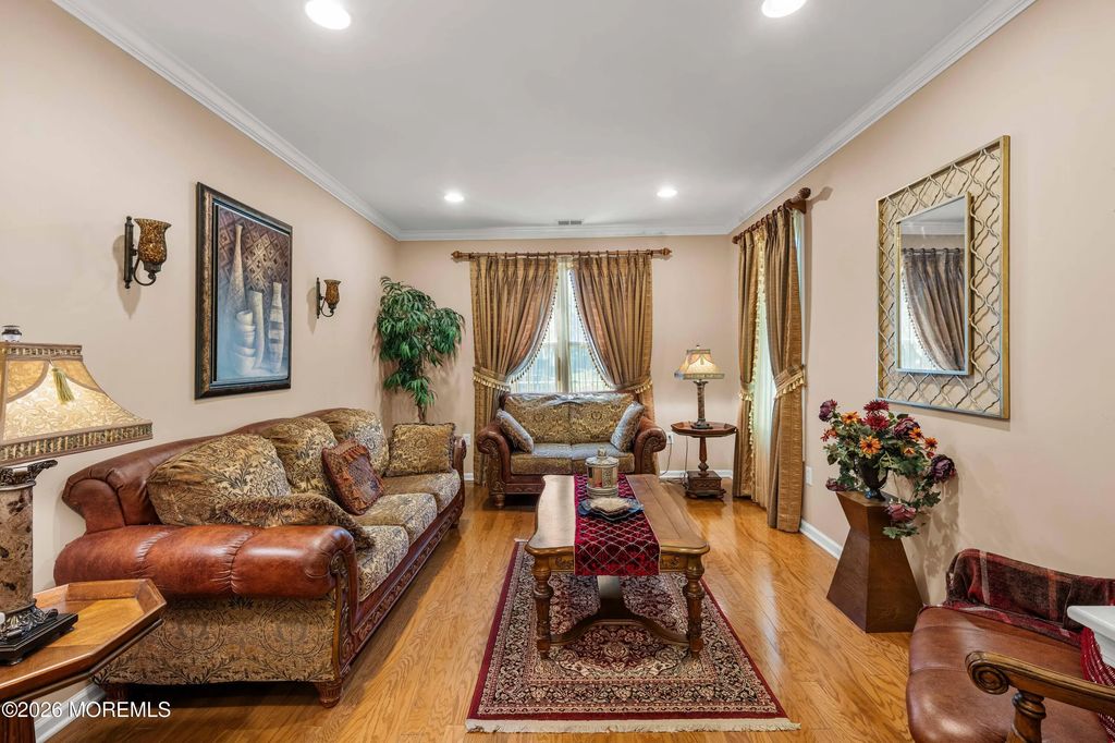 34 Amber Drive, Old Bridge
