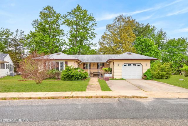 66 Grenada Street, Toms River
