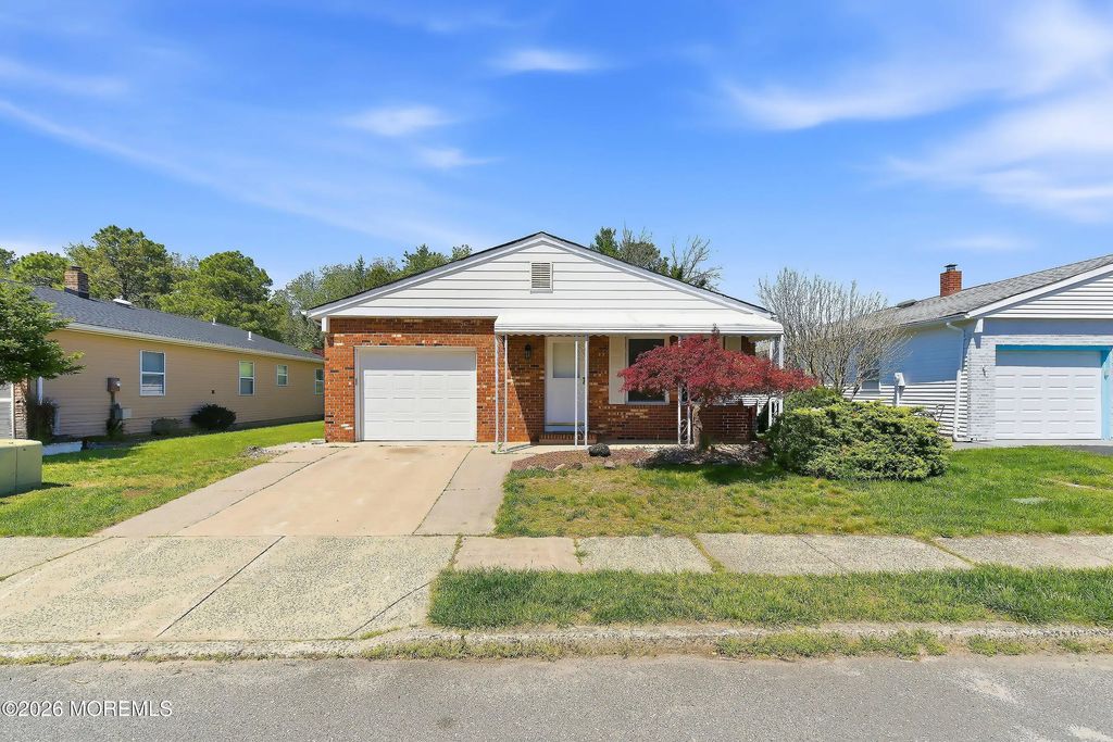 136 Orlando Boulevard, Toms River