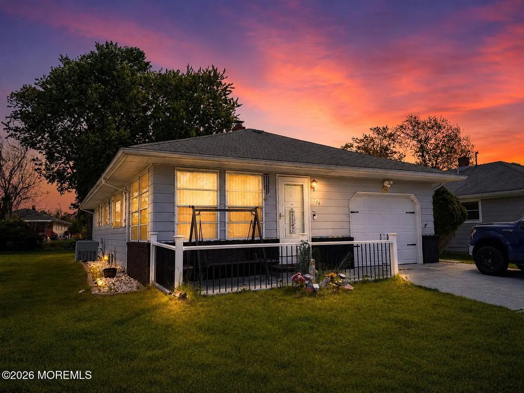 238 Charlotteville Drive N, Toms River