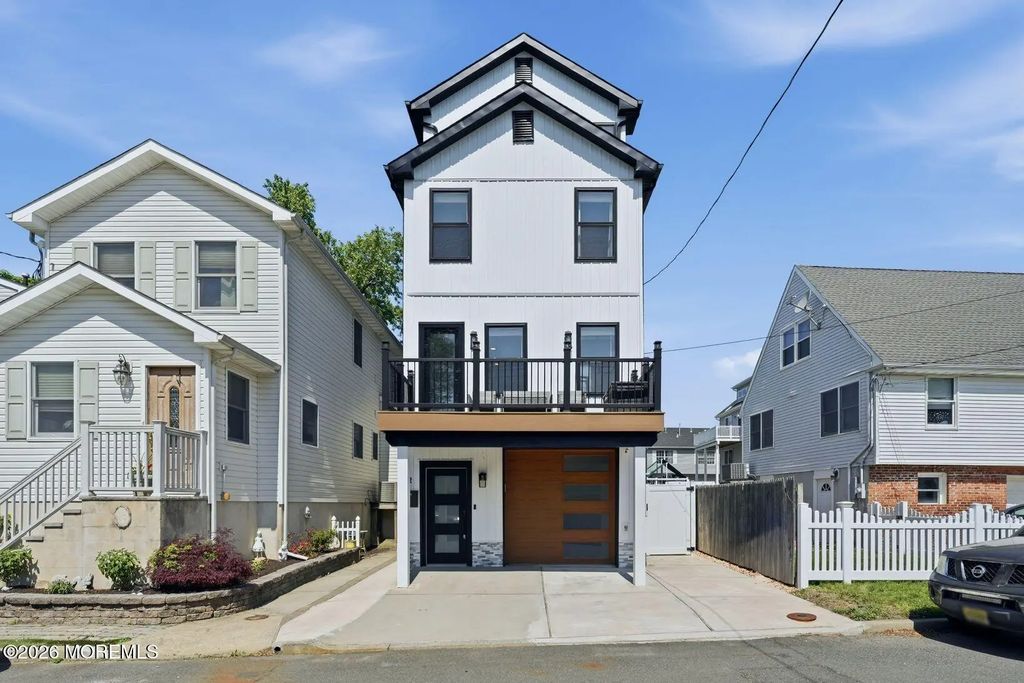 2 Brainard Avenue, Port Monmouth