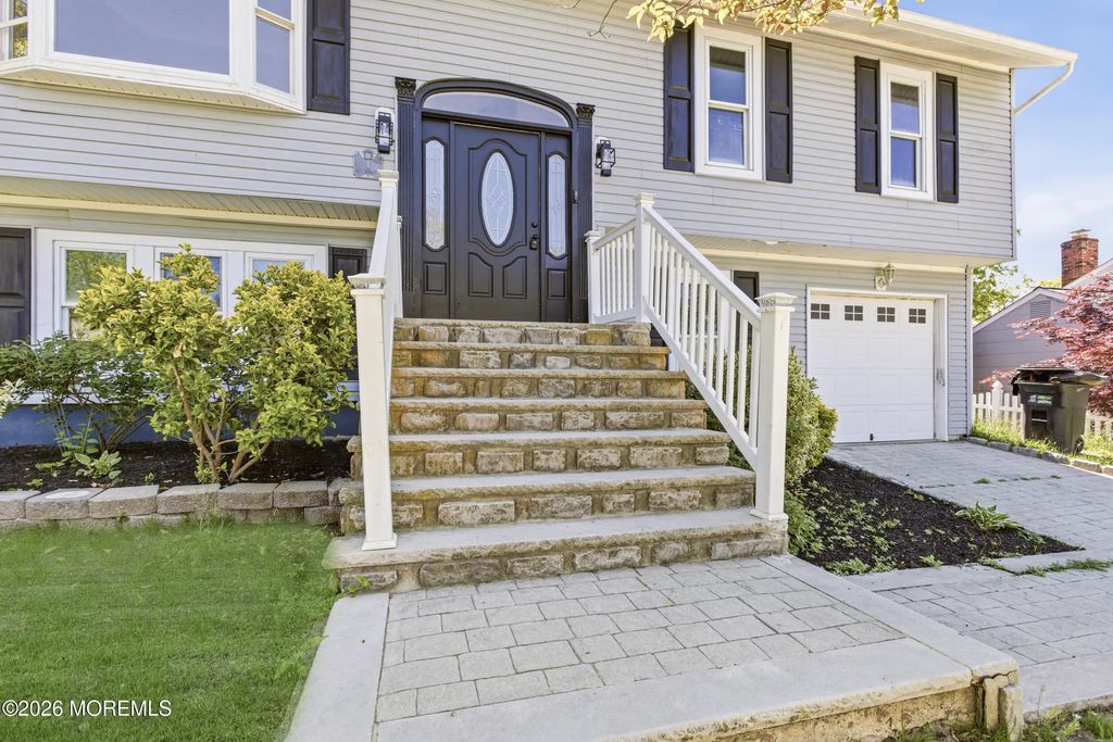 4 Silversmith Court, Barnegat