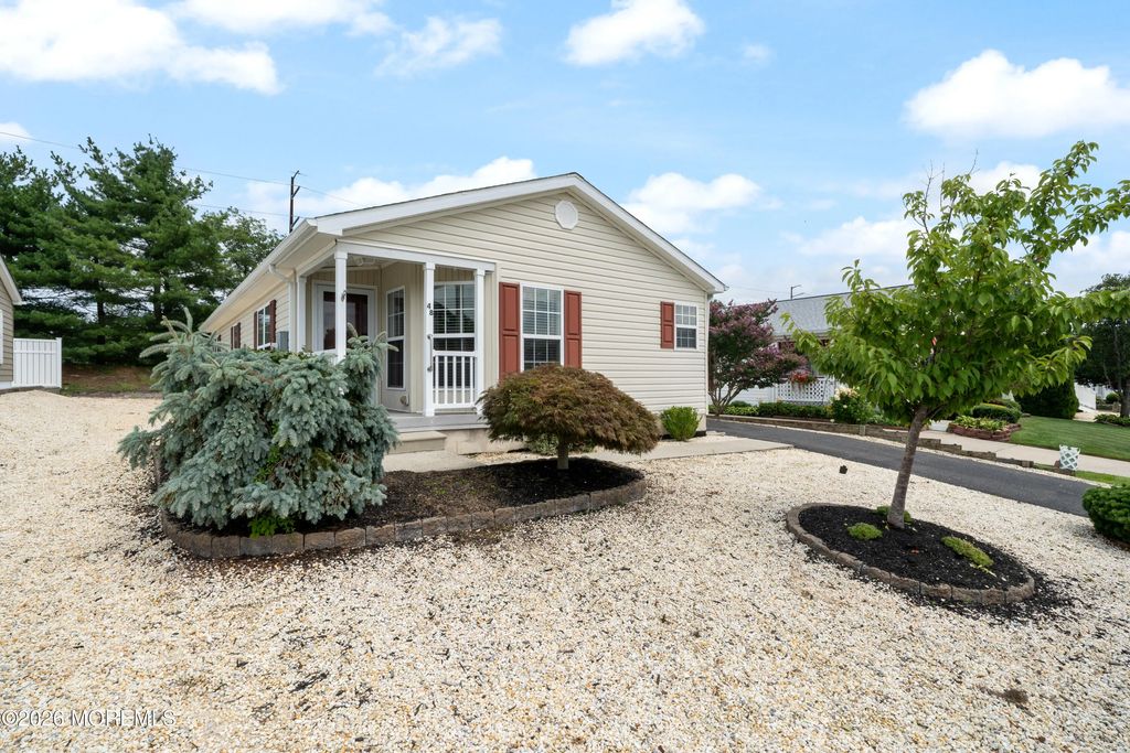 48 Fort Lee Drive, Manahawkin