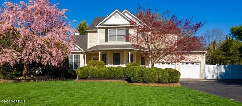 323 Frank Applegate Road, Jackson