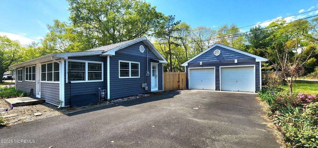 705 Cedar Avenue, Pine Beach