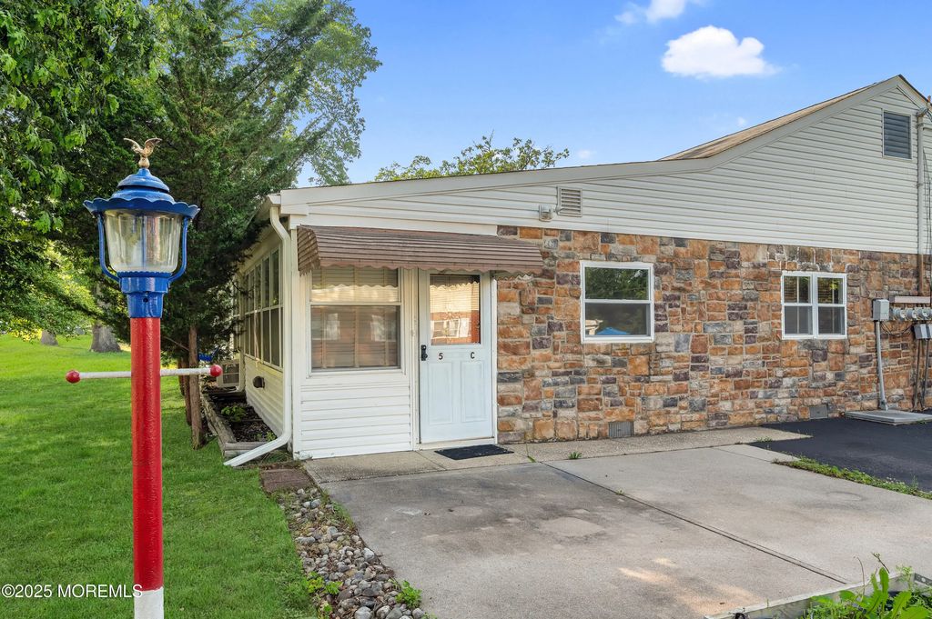 5 Chestnut Street C, Toms River