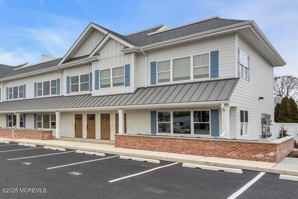 629 Ocean Road 10, Point Pleasant