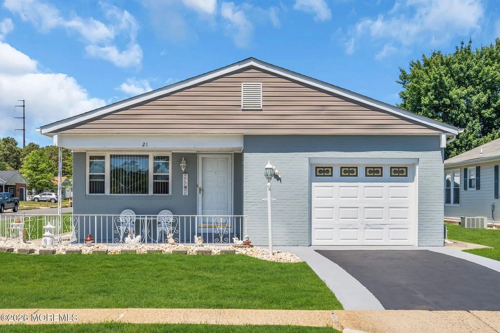 21 Camrose Street, Toms River