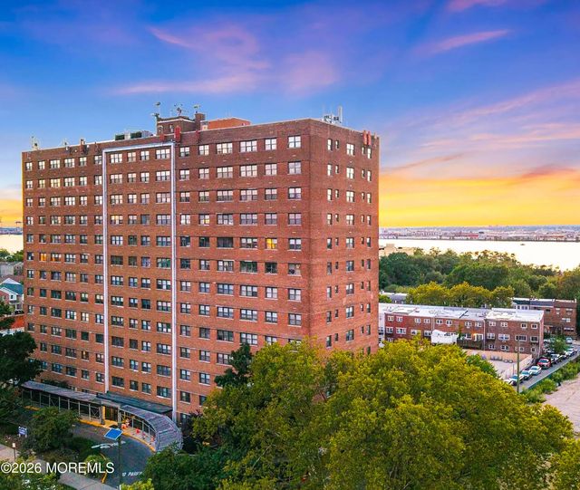 1225 Kennedy Boulevard 10j, Bayonne