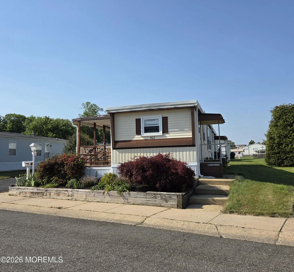143 Starling Place, Freehold